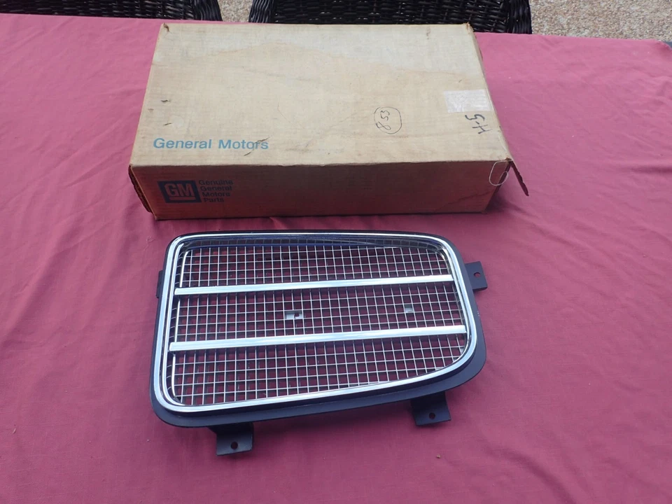 Pontiac Luxury LeMans 1972 parrilla, izquierda, ¡nuevo! 486308 Foto 1 de 4