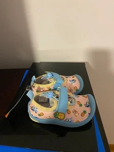 BRANDNEU KLEINKIND MÄDCHEN GRÖSSE 5/6 BLUEY WASSERSCHUHE - Bild 1 von 5