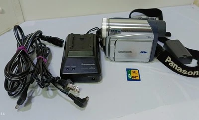 Panasonic PV-GS14 800x Digital Zoom MiniDV Camcorderr Battery Dead.. Tested  - Image 1 of 4