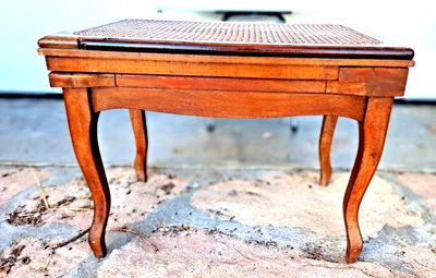 ANCIENNE PETITE TABLE BASSE ORIGINALE  EN CHENE ET CANNELEE ROTIN 58X39X45CM - Photo 1/4