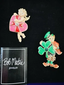 2 BOB MACKIE Brooches Valentines Day Cupid & St Patrick’s Day Leprechaun In Box - Picture 1 of 12