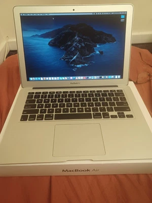 Apple MacBook Air 13.3", i5, 8GB, 128GB SSD, meados de 2012, estado perfeito caixa original - Imagem 1 de 4