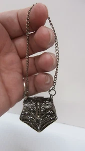 Vintage silberfarben filigran Metall Herzform Mini Pillenhalter Geldbörse - Bild 1 von 5