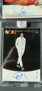 2018-19 NOIR Giannis Antetokounmpo Showtime Auto Gold /10 Sealed Autograph 
