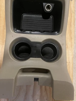 Portavasos Ford Expedition 2003-2006 consola central OEM  Foto 1 de 4