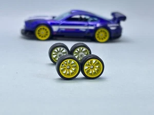 Pintura personalizada para llanta R554 # Hotwheels Real Riders 1/64 # CE28 10 radios 10 mm amarillo - Imagen 1 de 6