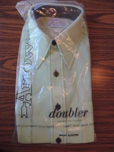 ARROW VINTAGE 60 s / 70 s PALE GREEN BUTTON DRESS SHIRT 16 SHORT SLEEVE ~NOS~ - Picture 1 of 3