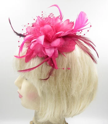 Mujer Rosa Caliente Peine Fascinador Damas Boda Royal Ascot b23 Foto 1 de 3