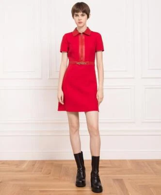 Nuevo con etiquetas Mini Vestido Valentino Rosso Manga Corta/Cadena Dorado Logo V 36/US 0 $4,500 Foto 1 de 4