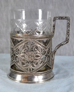 ANTIKES TEEGLAS MIT VERSILBERTEM HALTER - FEINSTE HANDARBEIT UM 1910 - Bild 1 von 8