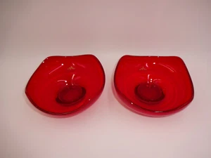 2 Ruby Red Vintage Viking Hand Made Glass 4 Point Bowls Candy Dishes Handmade - Imagen 1 de 7