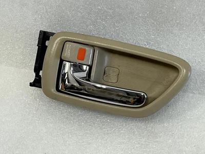 2000 2001 2002 2003 2004 TOYOTA AVALON LEFT REAR INTERIOR DOOR HANDLE IVORY LA01 - Image 1 of 4