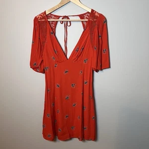 Free People Women’s size 2 Mockingbird Open Back Lace Mini Dress Red Floral - Picture 1 of 9