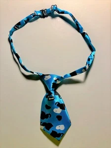 Cravatta regolabile per cani gatti e cuori blu nuova - Foto 1 di 1