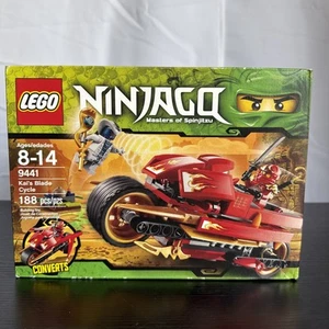 NUEVO EN CAJA LEGO NINJAGO: Masters Of Spinjitzu Kai's Blade Cycle (9441) retirado 188 piezas - Imagen 1 de 15