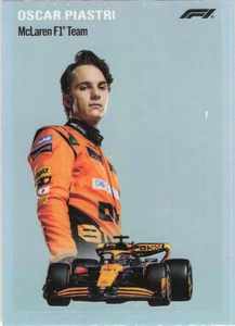 2024 Topps Chrome F1 Oscar Piastri #1954-8 – 1954 Topps Throwback McLaren - Picture 1 of 3