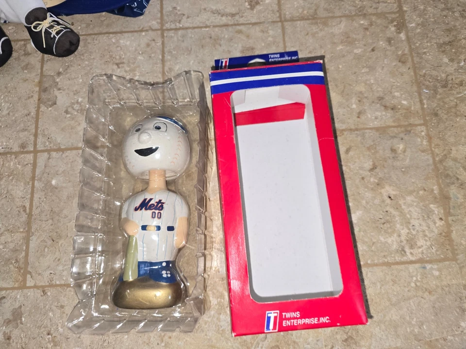 **leer** R MET New York Mets Mascota TEI Oro MLB Nodder Bobblehead GEMELOS Foto 1 de 4