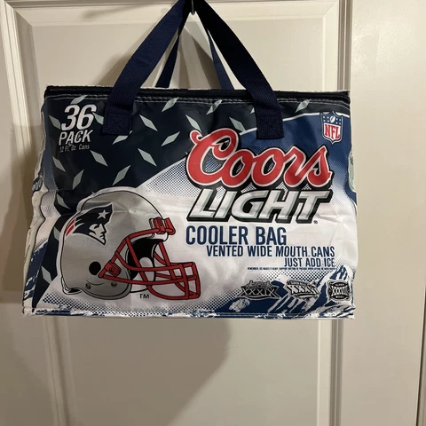 Coors Light 36 Pack Travel Beer Bag Tailgating Football  New England Patriots🏈 Cover