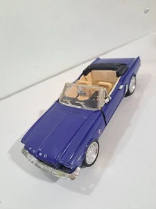 Signature Models 1:24 Die Cast Blue 1964 1/2 Ford Mustang Convertible Muscle Car - Picture 1 of 12