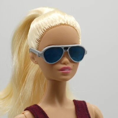 Barbie Ken Talla Muñeca Aviador Gafas de sol Monturas plateadas Lentes azules Pintadas a medida Foto 1 de 4