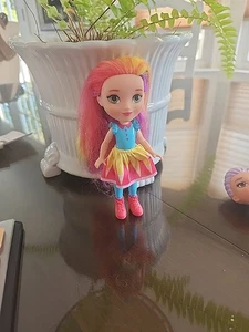 2017 Mattel 6" Sunny Day Puppe * langes Regenbogenhaar/rosa & blaues Outfit/ohne Bürste - Bild 1 von 4