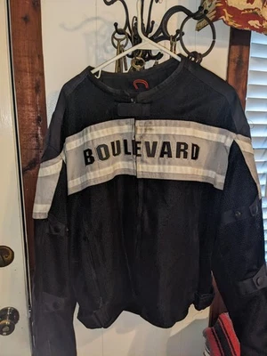 Suzuki Boulevard  XXL Armored motorcycle jacket  - Image 1 of 4