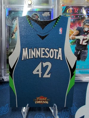 2009-10 Panini Threads Team Threads Away Kevin Love #26 Minnesota Timberwolves - Image 1 of 4