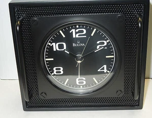 RELOJ DESPERTADOR BULOVA NEGRO CON PANELES DE REJILLA DE ALUMINIO, ASAS OVERSIZE B6845 - Imagen 1 de 4