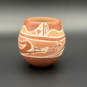 Vintage Santa Clara Keramik Avanyu Wasserschlange 3 Zoll Vase - unsigniert - Bild 1 von 11