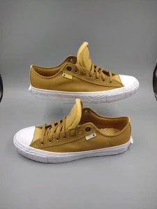 Converse Chuck Taylor All Star Low Top ~ A06614C ~ Men's 10.5 / Women's 12.5 - Picture 1 of 23