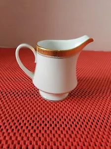 NORITAKE MANOR GOLD CREAMER #4296 CONTEMPORANEA FINE CINA - Foto 1 di 5