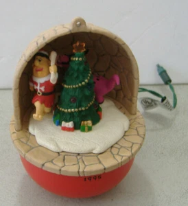 FRED AND DINO  1995  HALLMARK ORNAMENT - Picture 1 of 2