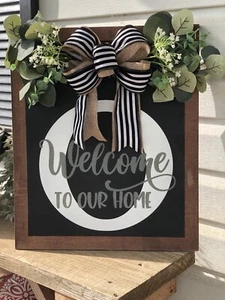 Hand painted Personalized Initial Wooden Sign Door Hanger Welcome To Our Home - Picture 1 of 3
