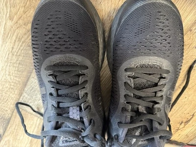 Zapatillas negras ASICS Gel Kayano 25 talla 8 Foto 1 de 4