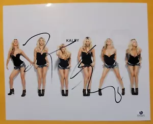 FOTO AUTOGRAFIADA DE 8X10 KALEY CUOCO (N.NNN) - Imagen 1 de 2