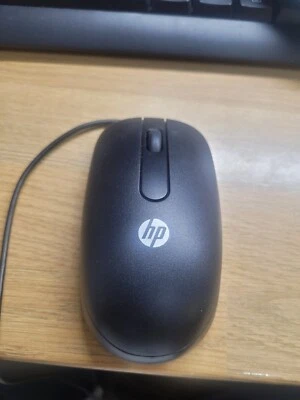 Genuine HP SM-2022 2- Button Ergonomic USB Optical Wired Mouse - Black - Image 1 of 2