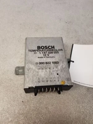 Mercedes-Benz 300CD 300D 1982-85 - Módulo de control de temperatura - 0008221003 - R188147 Foto 1 de 4