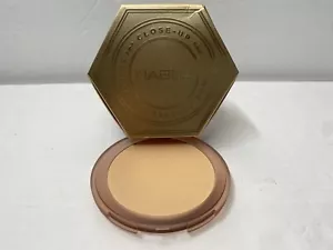 Polvo prensado suavizante de primer plano Nabla • mediano • 0,4 oz - Imagen 1 de 3