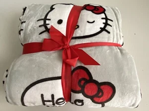 Hello Kitty Full Queen 90x90” Soft Grey Talk Speech Bubble Plush Blanket NEW - Picture 1 of 12