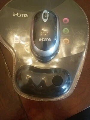 i-Home- Black Optical Wired Mouse and Gel Pad Combo Set- IH-BLM200B PC/Mac  - Image 1 of 4