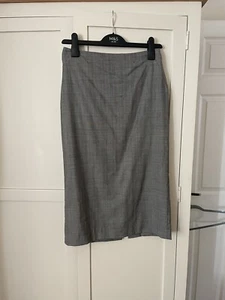 Lk Bennett Grey Pencil Skirt Size 8 - Fine Wool Super Light Weight Stunning On - Picture 1 of 5