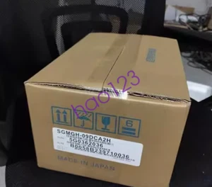YASKAWA SGMGH-09DCA2H AC SERVO MOTOR New In Box Expedited Shipping DHL/FedEx - Afbeelding 1 van 4