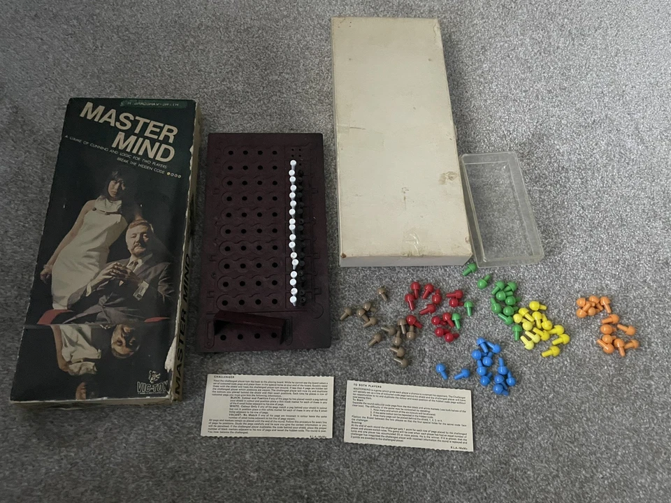 MASTERMIND GAME from 1972 by VIC-TOY - Image 1 of 1