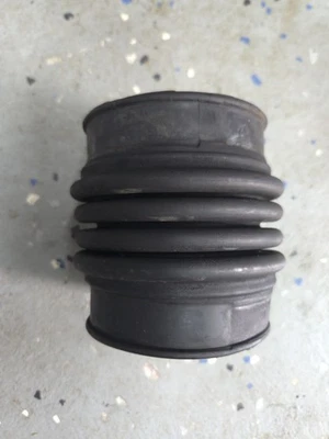 Acoplador de admisión de aire 84-86 Nissan 300ZX Z31 NA OEM (87-89?) Foto 1 de 4