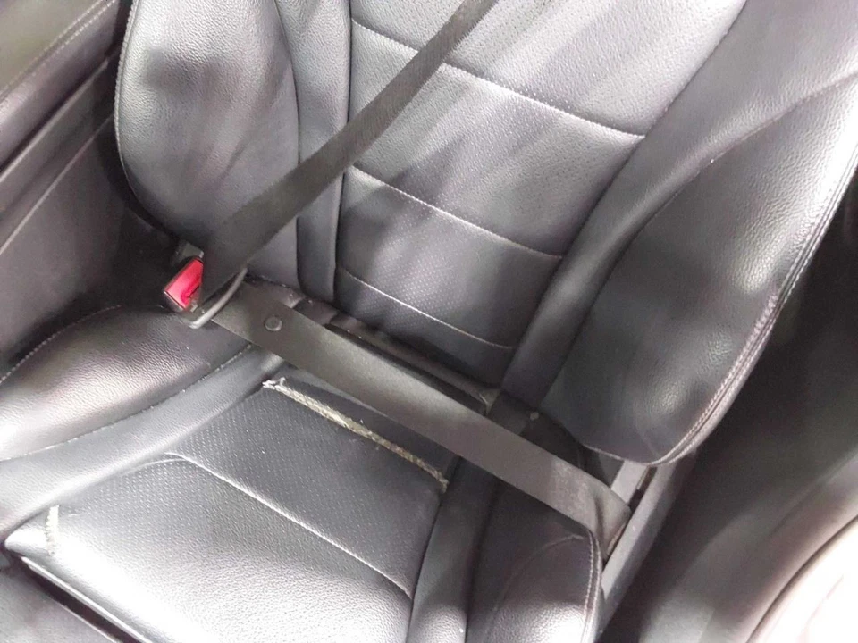 Seat Belt Front 205 Type Sedan Driver Fits 15-18 MERCEDES C-CLASS 3077701 Foto 1 de 4