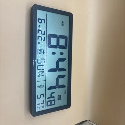 WallarGe Indoor Clock Wirh Humidity - Image 1 of 4