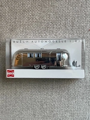 BUSCH 1:87 HO SCALE CHROME AIRSTREAM CARAVAN TRAILER DIECAST NEW IN BOX - Image 1 of 2