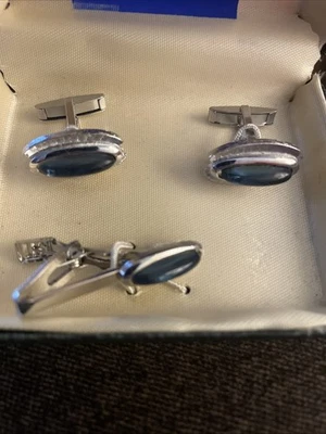 Gemelos cabujón azul y clip de corbata simple ovalado piedra preciosa reflectante de colección  Foto 1 de 3