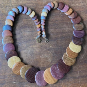 VINTAGE~ORIGINAL~EXOTIC NATURAL HARDWOOD NECKLACE~CENTRAL AMERICA~ECO FRIENDLY - Picture 1 of 5