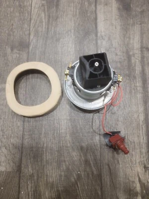 Eureka, Sanitaire Motor SC3683 Bote Aspirador con Interruptor 623941 Foto 1 de 2